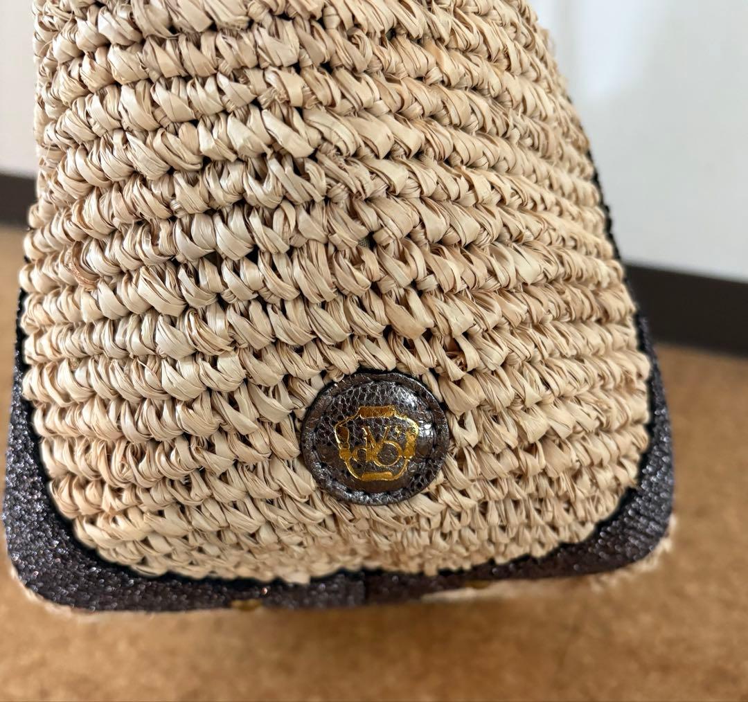 美品⭐︎ヴィオラドーロ カゴバック ラフィア シルバー - メルカリ