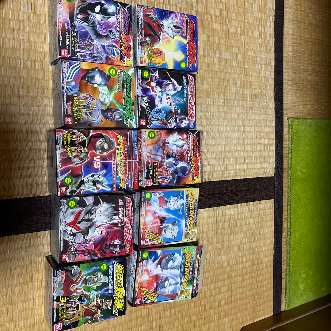 ウルトラマン対決セット　　2体　10セット バンダイ 商品・サービスサイト | プレイヒーローウルトラマン対決