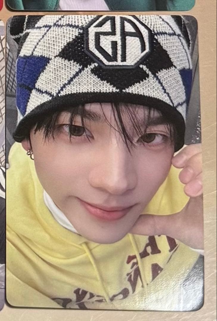 TWS playhard 中華 一直娱 yizhiyu シニュ - メルカリ