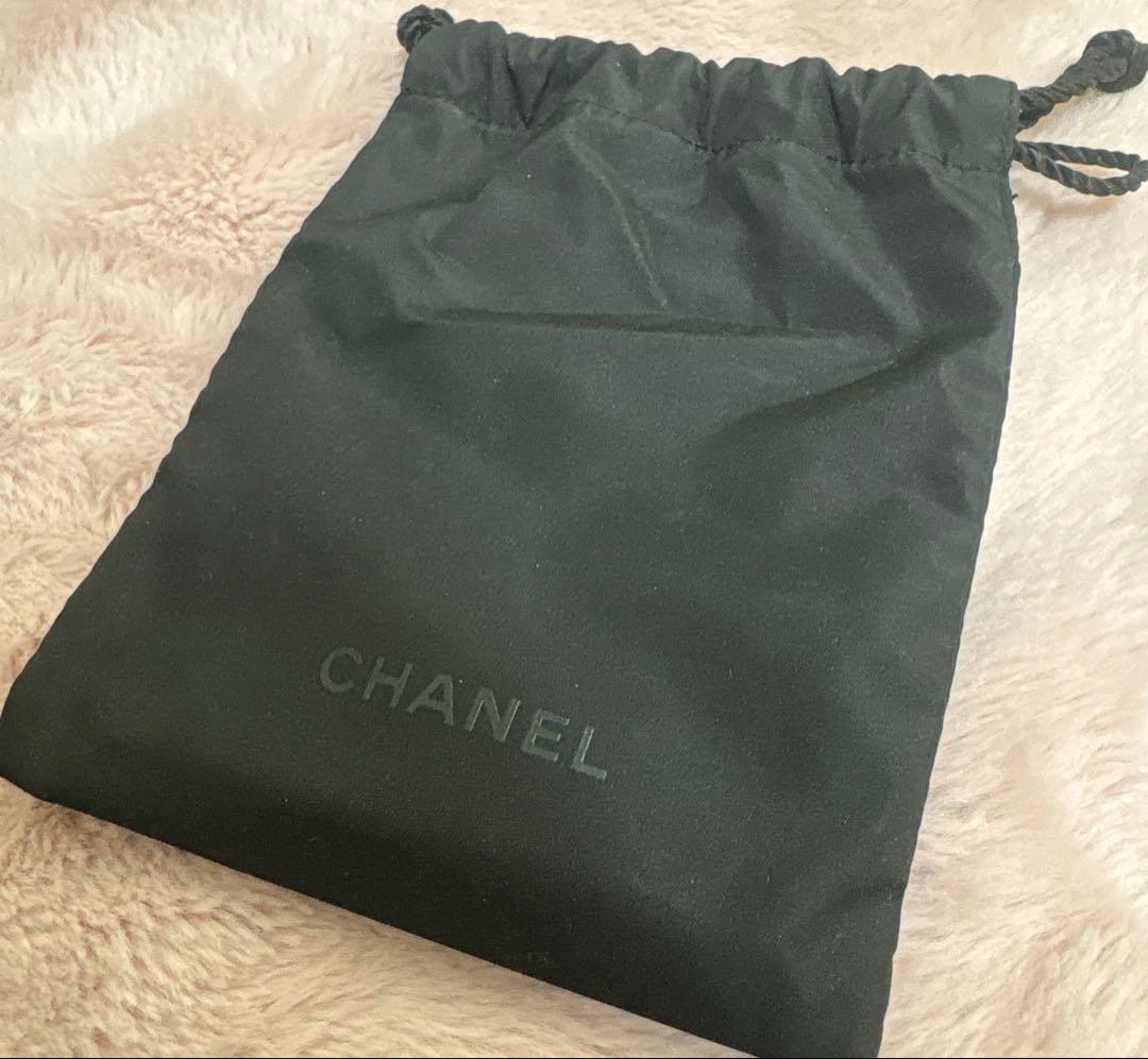 《限定品/付属品有り/送料込》CHANEL レ キャトル オンブル 01