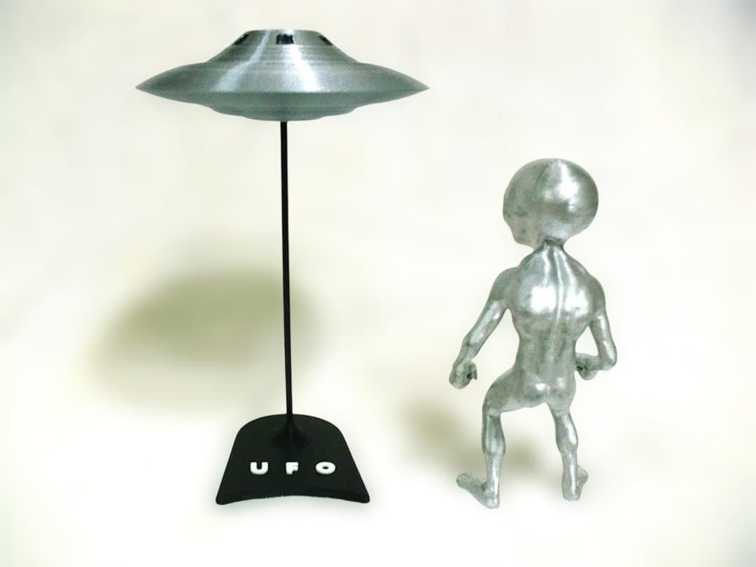 エリア51UFOジオラマシリーズ火炎放射グレイフィギュアセット - メルカリ