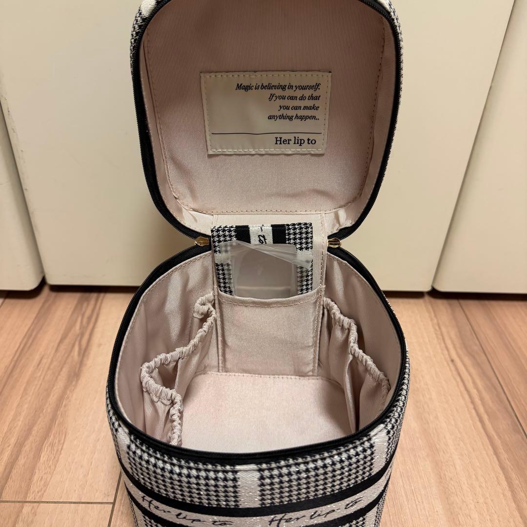 Herlipto Jacquard Vanity Bag Silver - メルカリ
