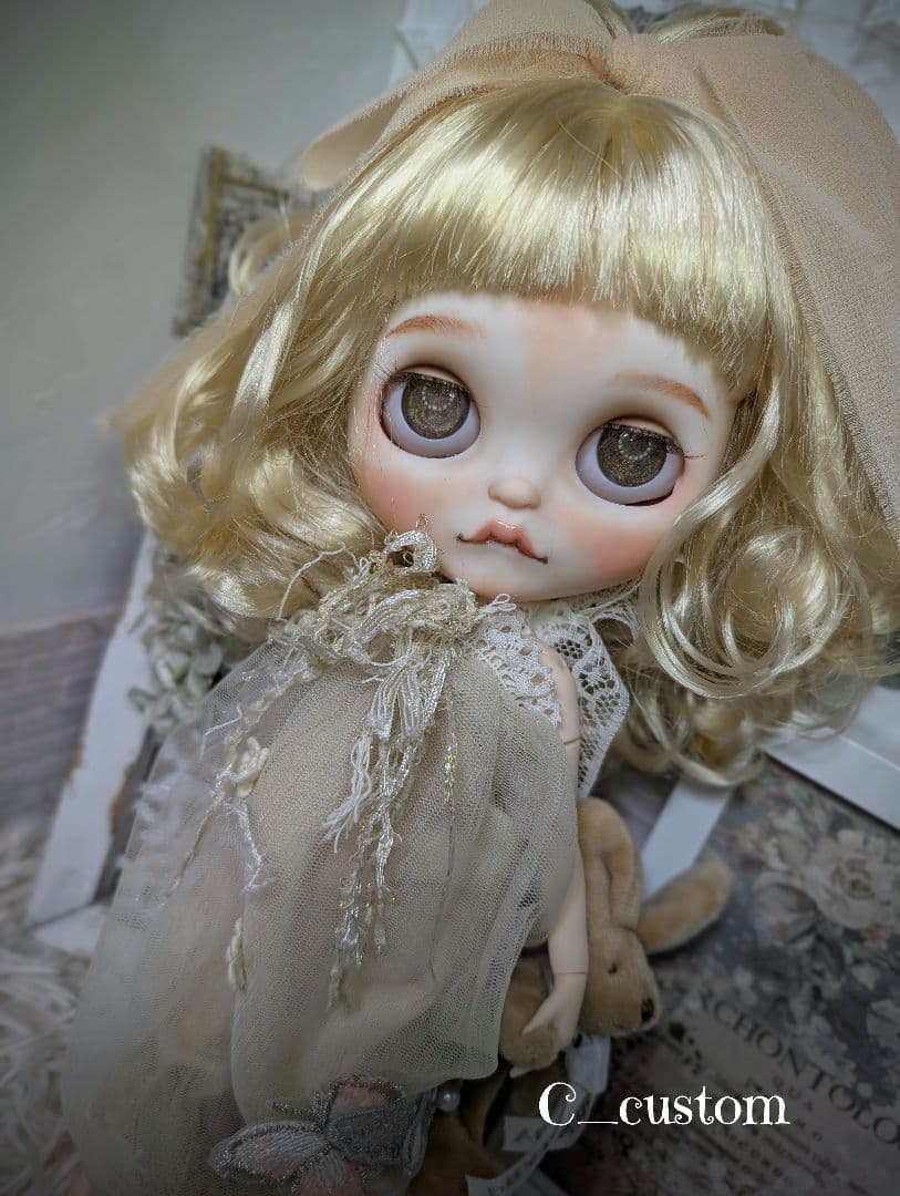 白まる❁︎アイシードール❁︎カスタム❁︎of付き タン肌 アイシードール 可動ボディ 1/6ドール カスタムドール ICY 着せ
