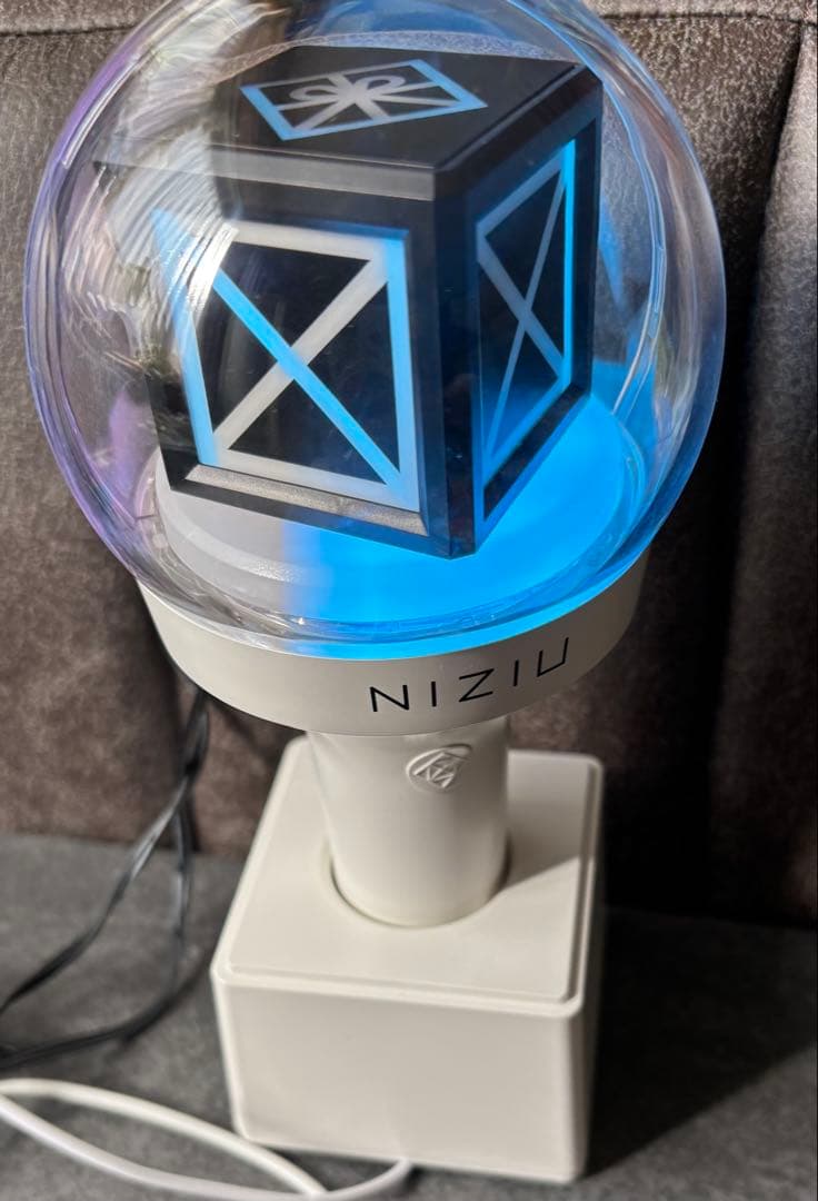 NIZIU ペンライト 充電式 LEDライト - メルカリ