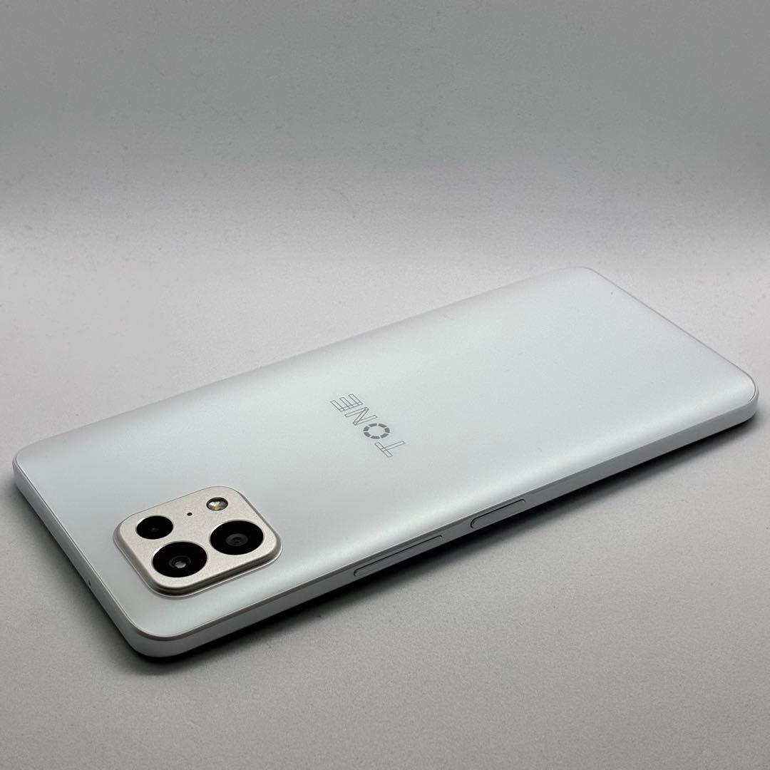 6435 TONE スマートフォン e22