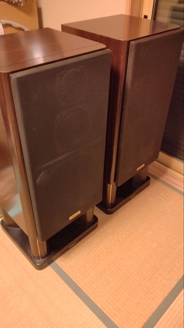 【引取限定】ONKYO D-77XX フロア型スピーカー 専用台付きジャンク ONKYO D-77XXの仕様 オンキヨー/オンキョー