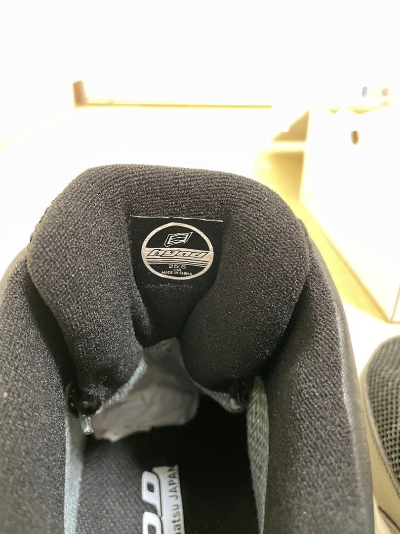 【新品未使用】HYOD RIDEシューズ 25.5cm
