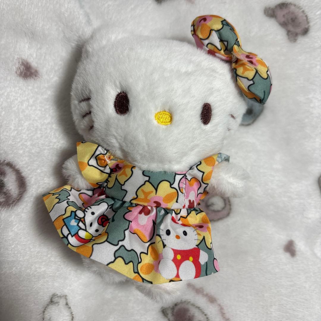 ハローキティ ぬいぐるみ 花柄ドレス - メルカリ