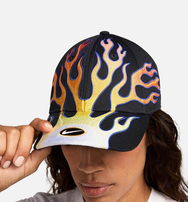 ナイキ フレーム キャップ NIKE FLAME CAP ファイヤー 炎刺繍 - メルカリ