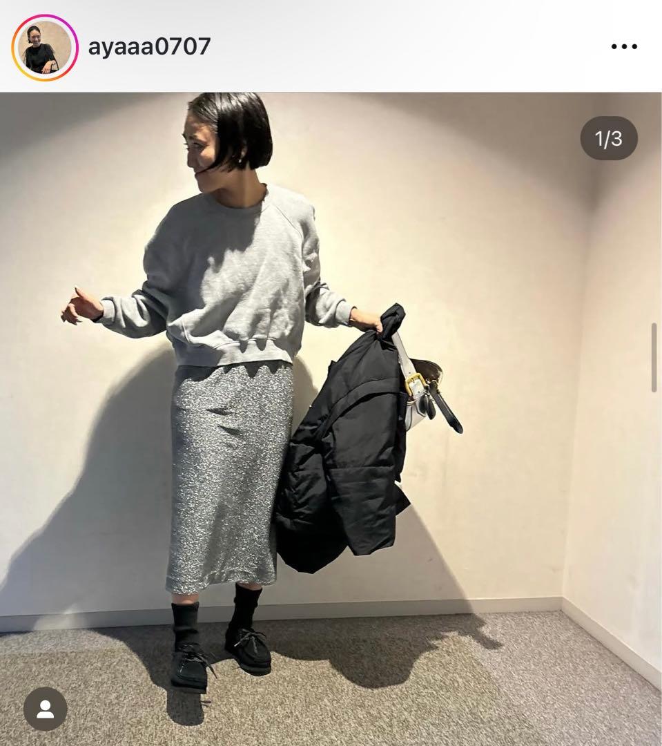 AMOMMA パフスリーブスウェット グレー 金子綾 着用 - メルカリ