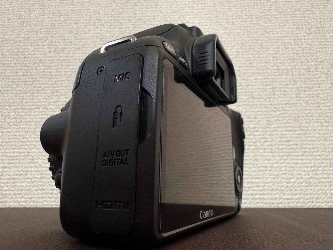 黒*ジ様 Canon EOS Kiss X7 デジタル一眼レフ 本体