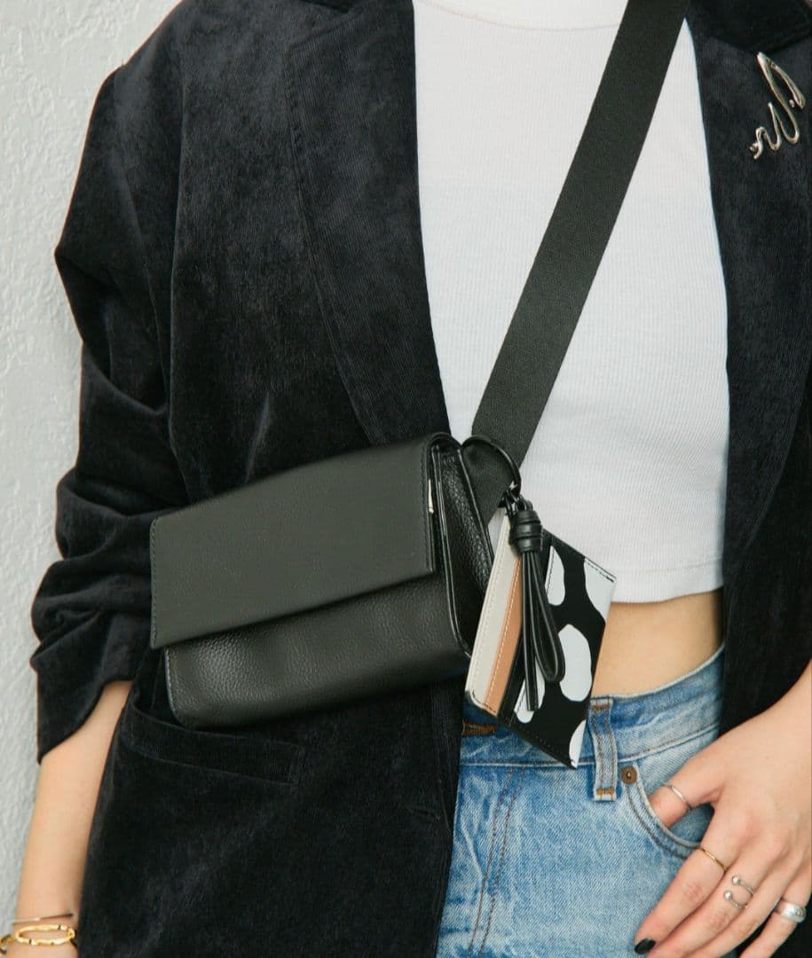 イアパピヨネ☆完売☆ミニワイドテープショルダーバッグ☆uchida企画