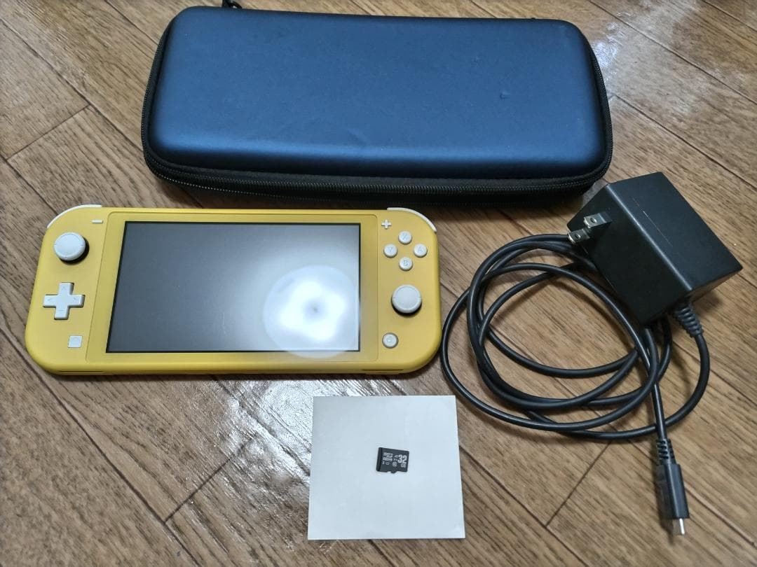 Nintendo Switch Lite イエロー 本体 付属品有り Amazon.co.jp: 【整備済み品】 Nintendo Switch Lite 本体 イエロー
