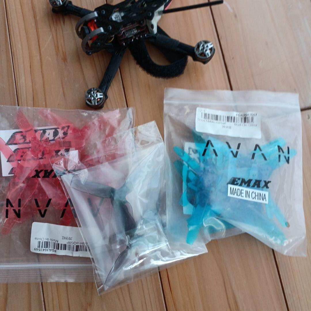 EMAX X-VAN ホビーラジコンドローン、バッテリー付き - メルカリ