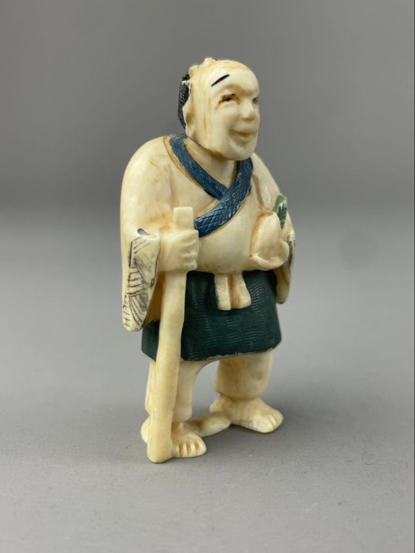 時代根付 マンモス牙製 作家物 中国美術 在銘 玉石？ 人物 男性 - メルカリ