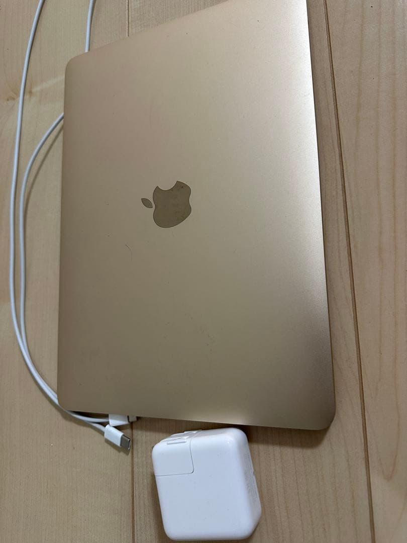 Apple MacBook ゴールド 13.3インチMacBook Air [整備済製品] 8コアCPUと7コアGPUを搭載した