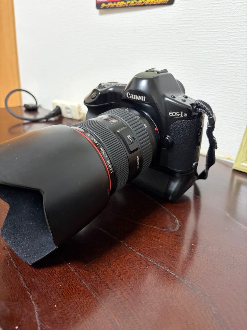Canon EOS-1 一眼レフカメラ EF 28-70mmレンズ Canon EOS-1 一眼レフカメラ EF 28-70mmレンズ Canon EOS-1 一眼レフ