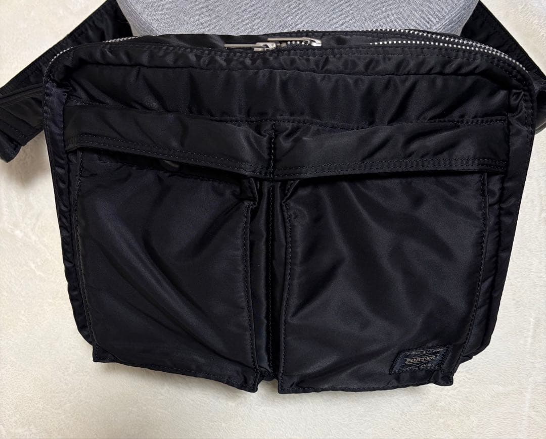【美品】ポーター PORTER タンカー ショルダーバッグ（M） ブラック PORTER ポーター TANKER ショルダーバッグ ブラック : カインドオル