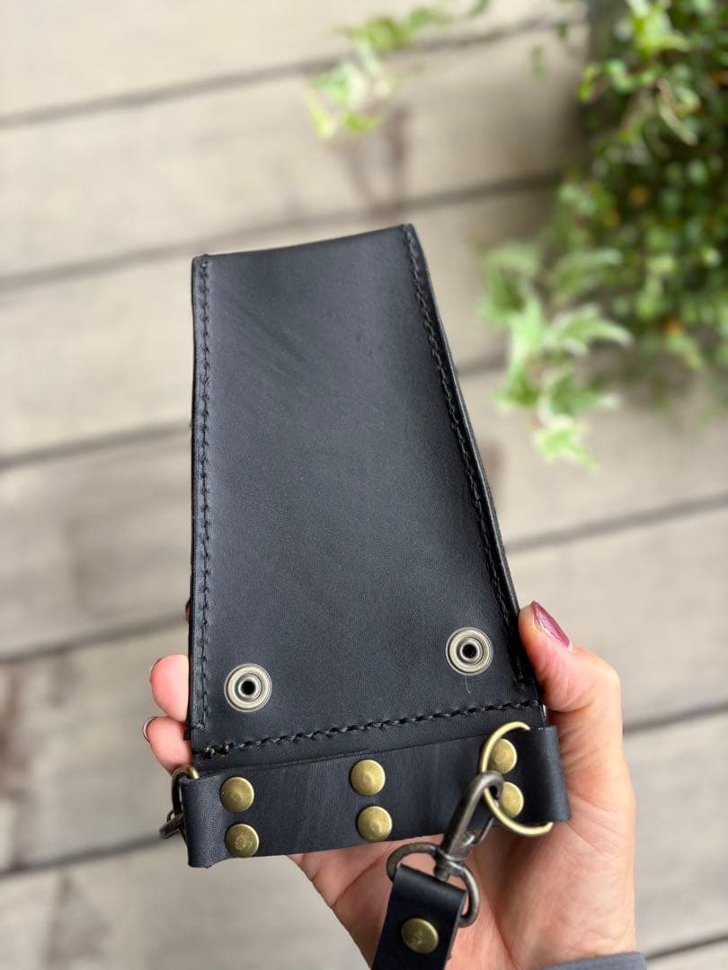 ヌメ革ブラック、ハラコカウの軽量コンパクトシザーケース