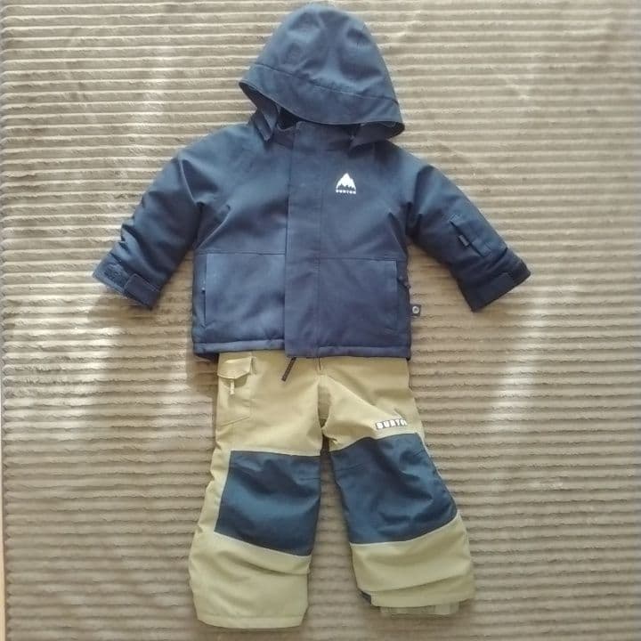 バートン　キッズウェア上下セット　スノボ　2T ご希望あればインナー付けて３点 BURTON（バートン） 24-25 BURTON キッズ Kids' Ascutney 2L Jacket