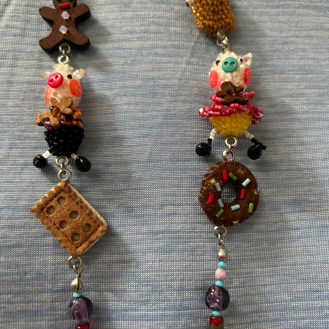 アルベロベロ 眼鏡ホルダースイーツモチーフ ビーズネックレス アルベロベロ 眼鏡ホルダースイーツモチーフ ビーズネックレス