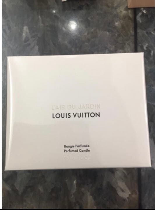 LOUIS VUITTON Perfume Candle キャンドル ルイ・ヴィトン×(RED)の新作パフュームド キャンドル、ピオニー