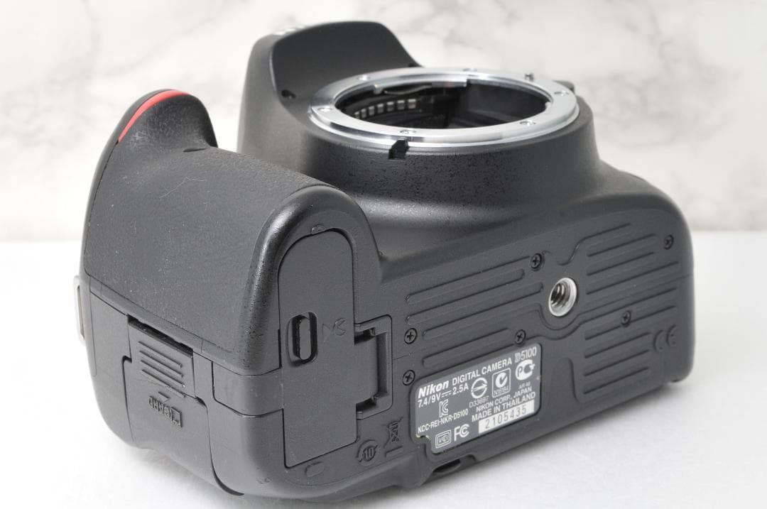 訳ありセール❣️動作品 Nikon D5100⭐️スマホ転送 ニコン 一眼レフ