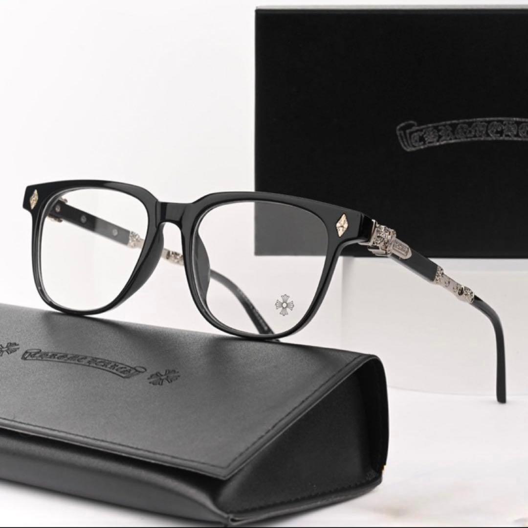 クロムハーツ好き 必見 ブラックフレーム メガネ シルバー装飾付き