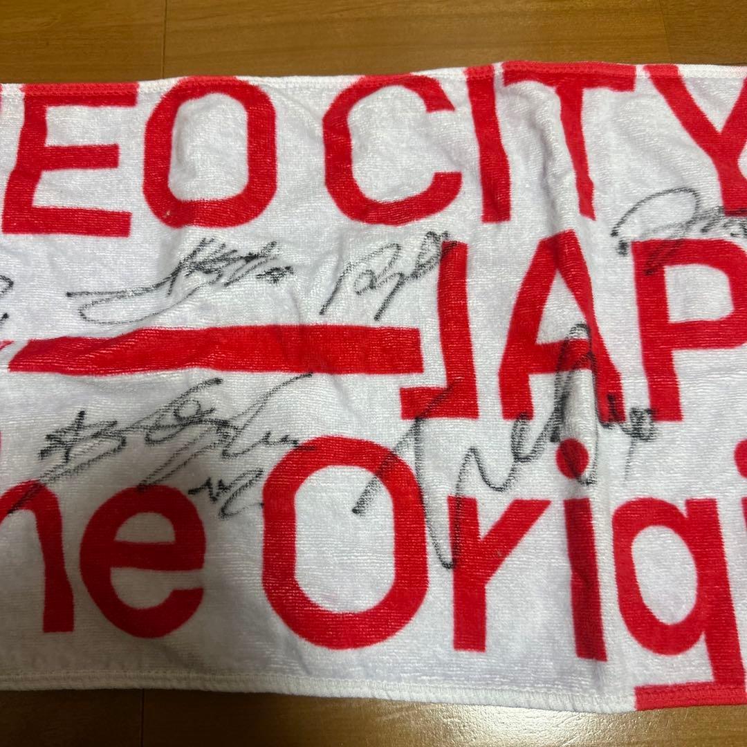 NCT127 直筆 サイン入りタオル - メルカリ