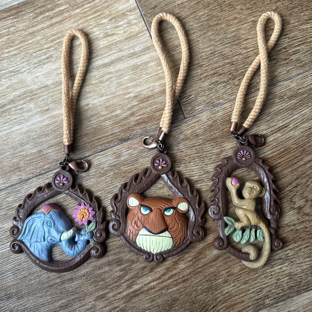 ディズニーランド ジャングルクルーズ お守り 3点 - メルカリ