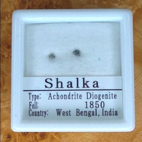 180年前のダイオジェナイト　シャルカ隕石　標本 NWA7831ダイオジェナイト5.1g | 秘密の石屋