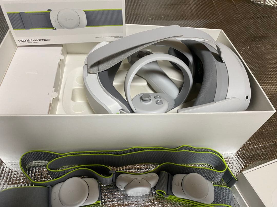 PICO 4 VR ヘッドセット256Gb Motion Tracker 3点 Amazon.co.jp: 【PICO公式】PICO 4 Ultra 256GB｜一体型VRヘッドセット