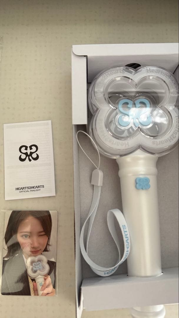 新品未使用】Hearts2Hearts ペンライト ジウ トレカ付き - メルカリ