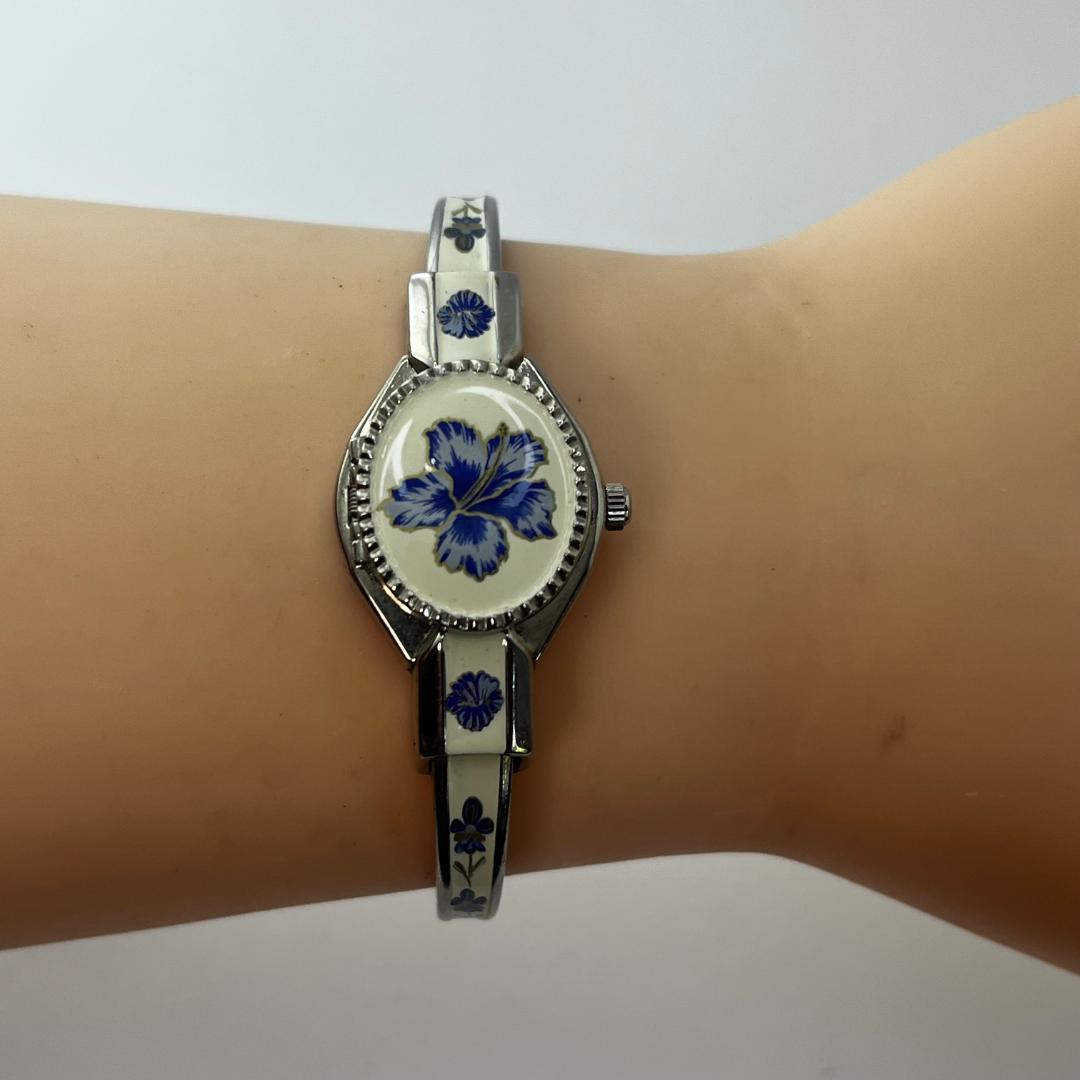 アンドレムッシュ クォーツ腕時計 バングル スイス製 ヴィンテージ