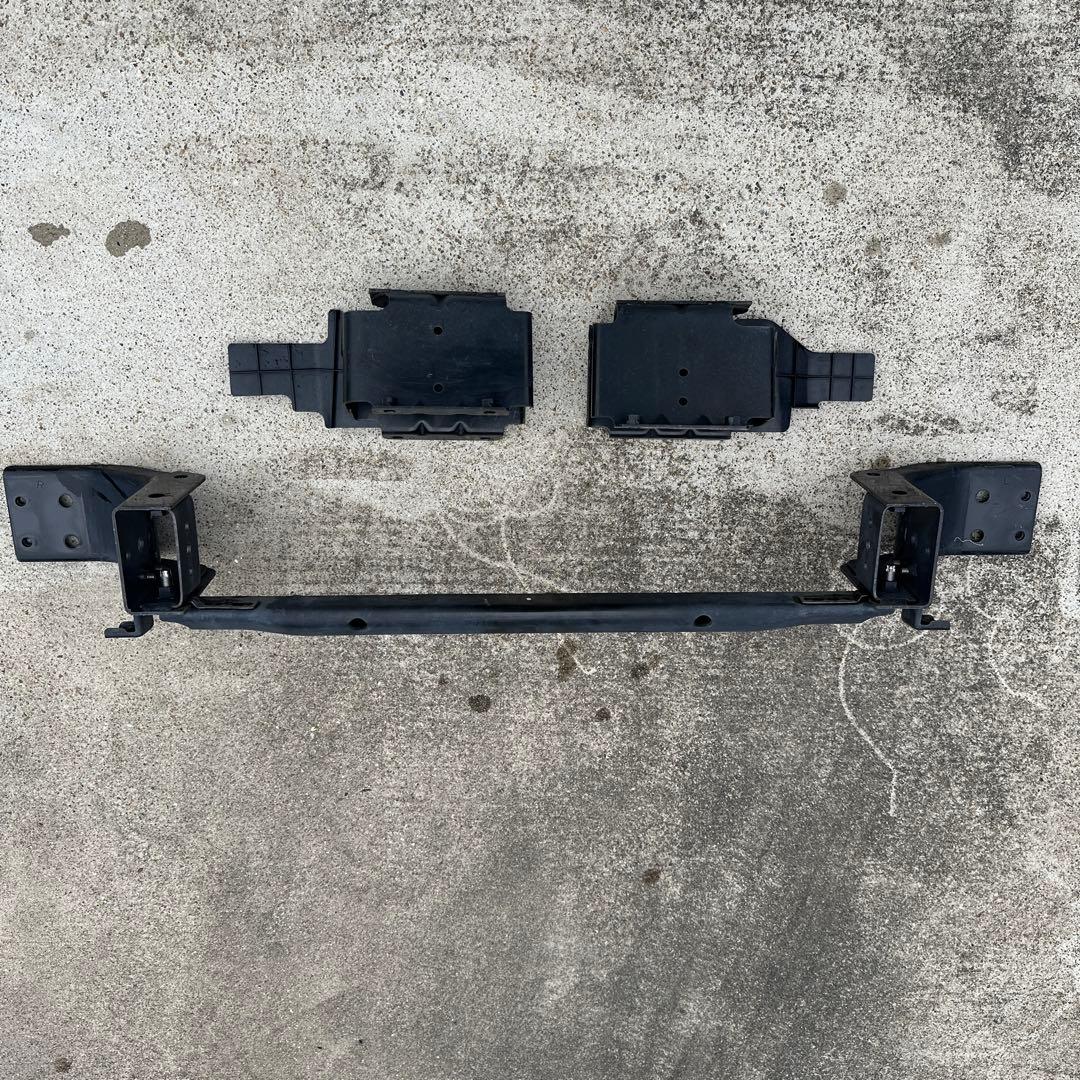 再販ランドクルーザー GRJ79純正フロントバンパー 一式 送料込み