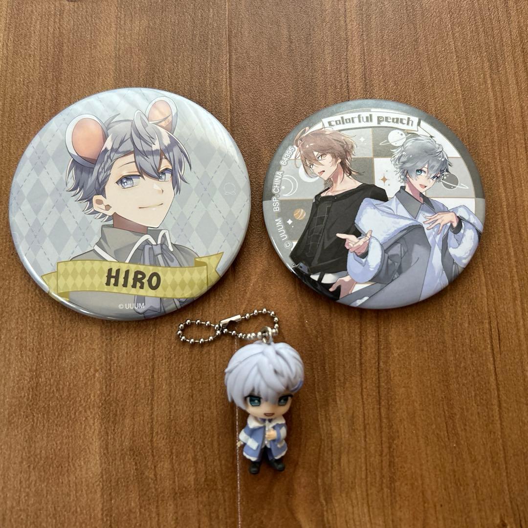 カラフルピーチ ひろ うり 缶バッチ キーホルダーセット売り - メルカリ