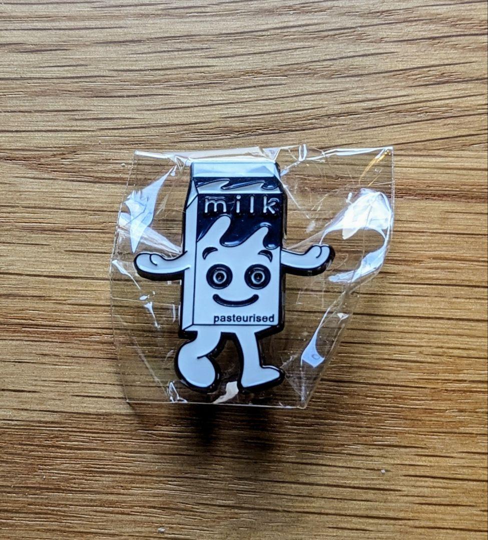 blur Coffee & TV ピンバッジ / コーヒー&TV ブラー - メルカリ