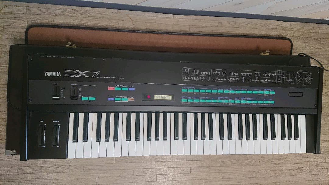 ヤマハ YAMAHA DX7 シンセサイザー - メルカリ