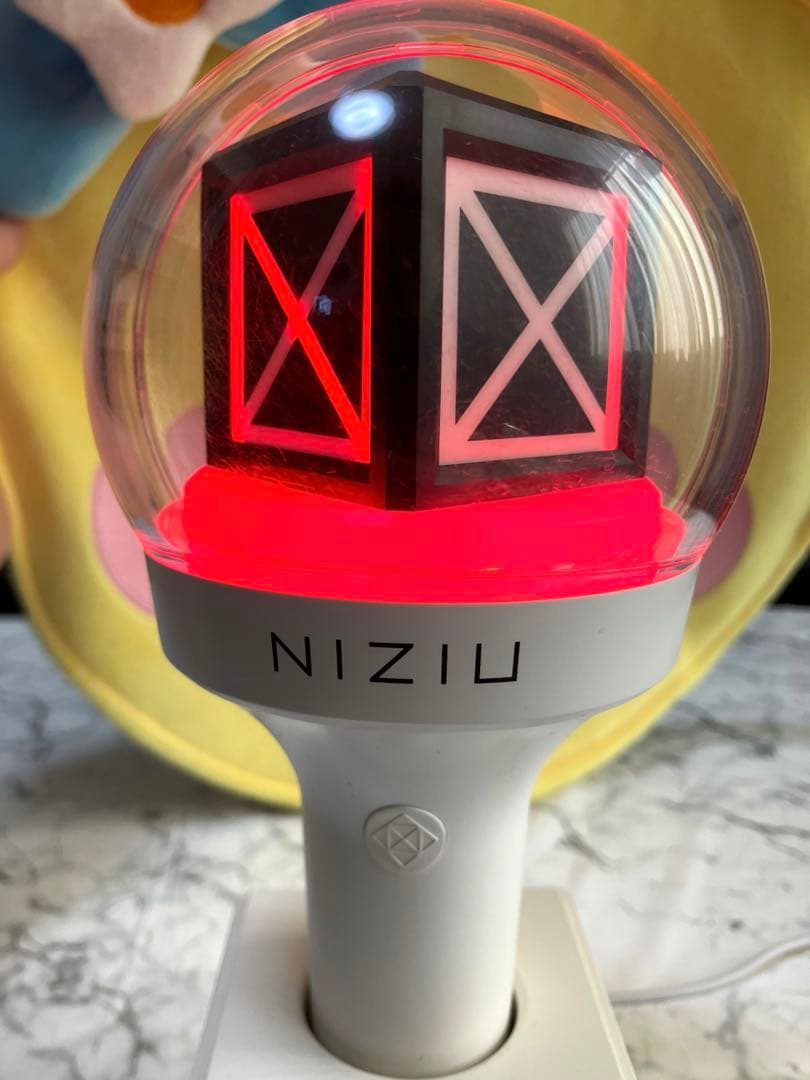 NiziU ペンライト RIO うちわ ケース ライブグッズ 公式 - メルカリ