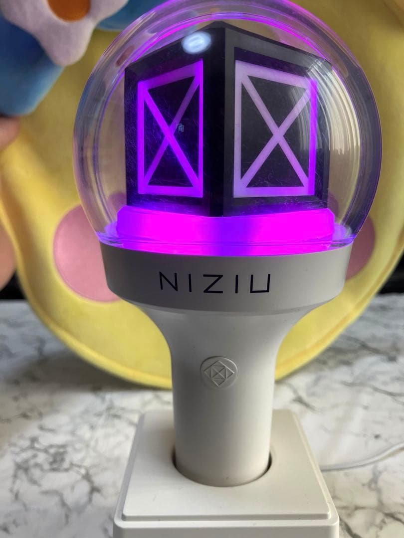 NiziU ペンライト RIO うちわ ケース ライブグッズ 公式 - メルカリ