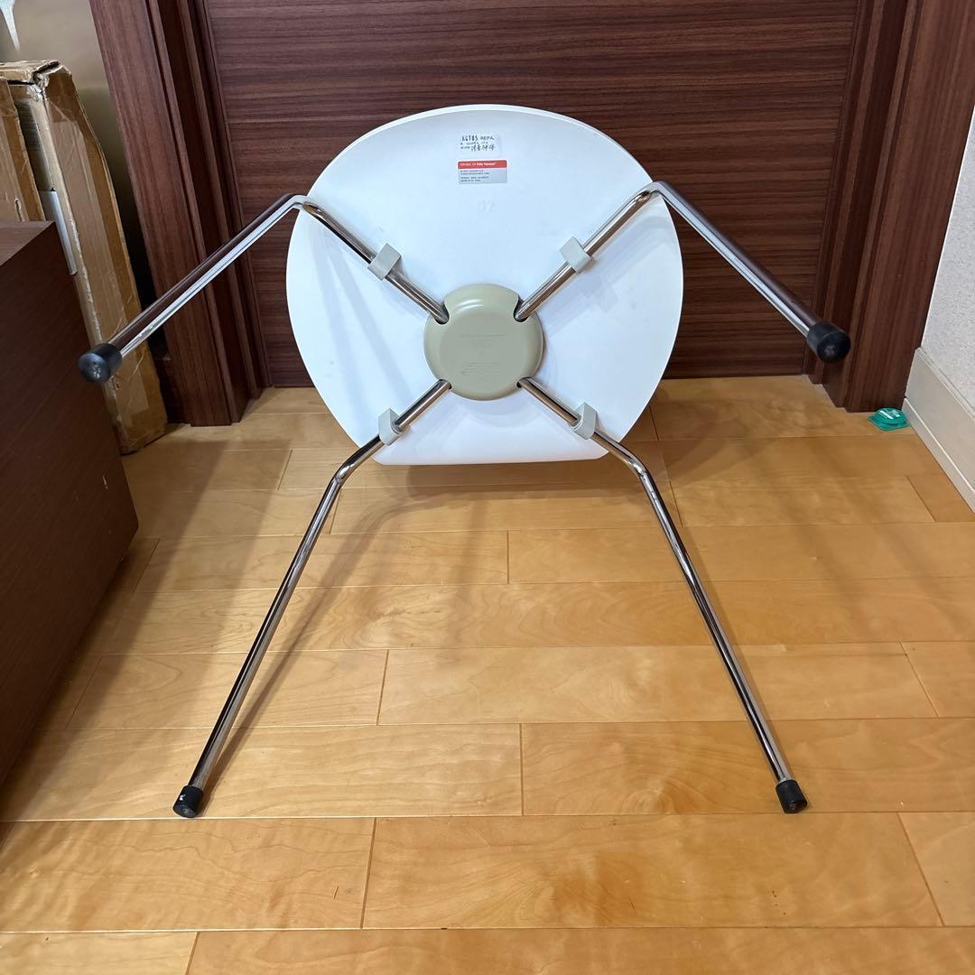 貴重】Fritz Hansenアントチェア2008年製 2脚 座面接着補修済 - メルカリ