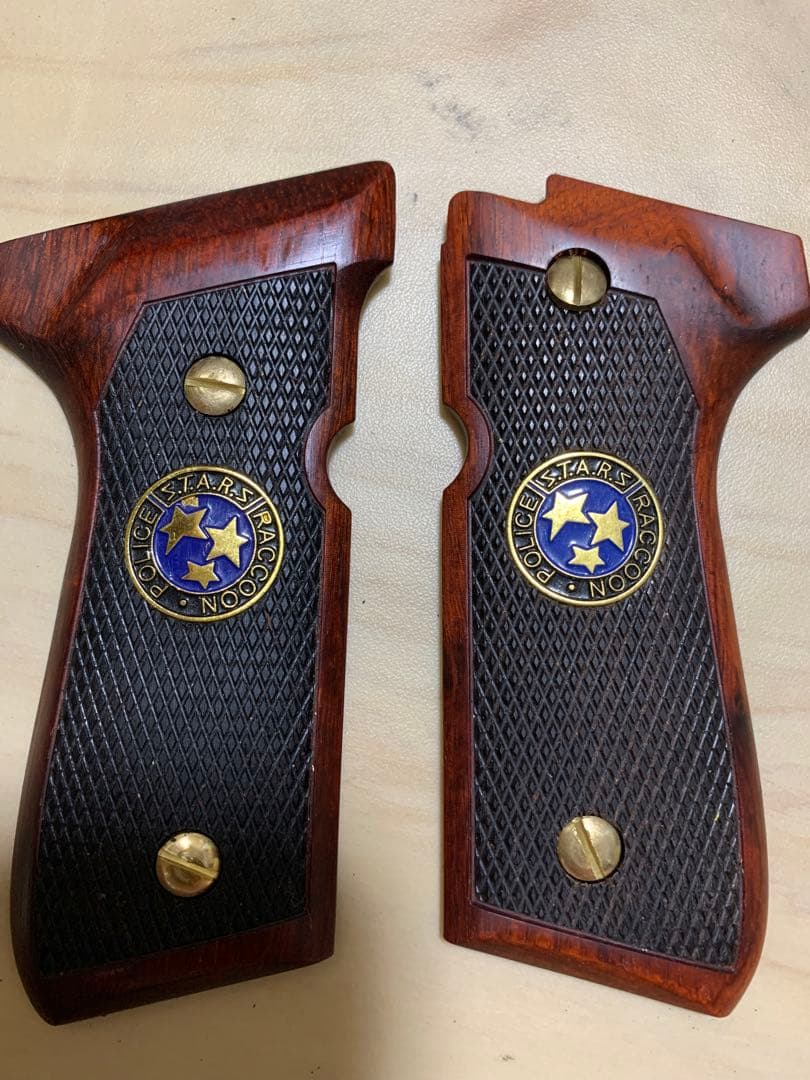 レア物新品ベレッタ レア物 新品ベレッタ m9用サムライエッジ風木製