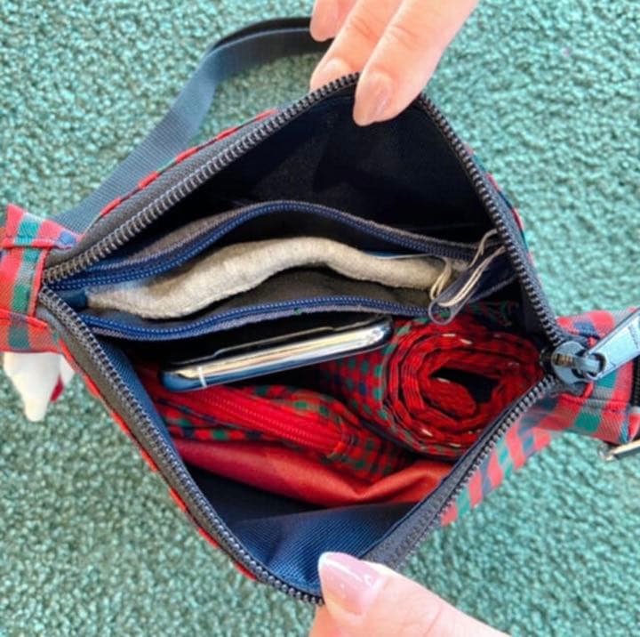 完売！レア！familiar ポシェット ショルダーバッグ チェック 舟型