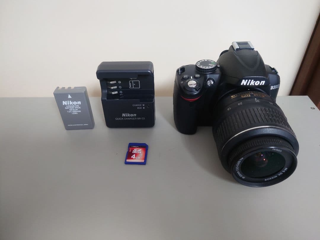 美品】Nikon D3000 手振れ補正付きレンズセット - メルカリ