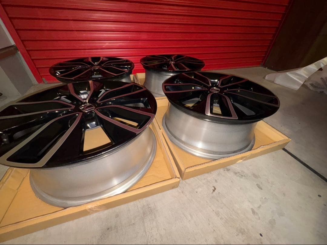 【未使用】ヴェゼル e:HEV 純正18×7.5J +55 5H ホイール4本