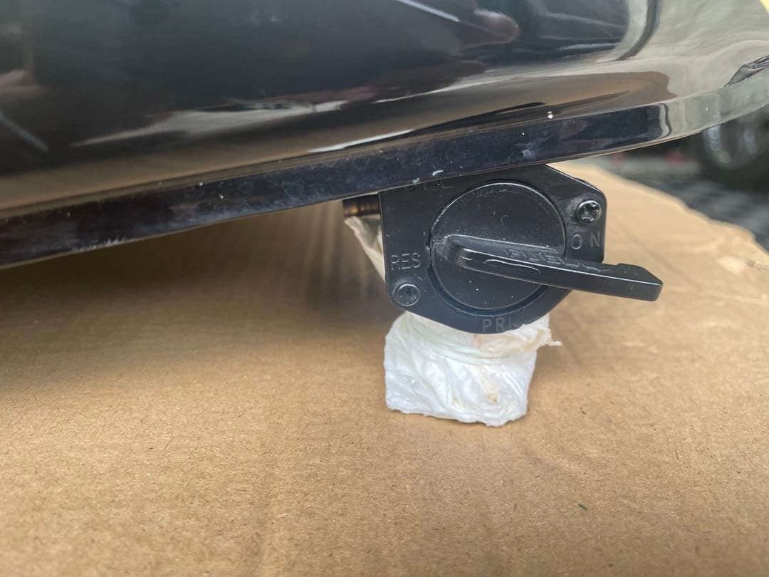 KZ900、KZ1000、Z1、Z2、750D1外装 タンク、テールカウルのみ - メルカリ