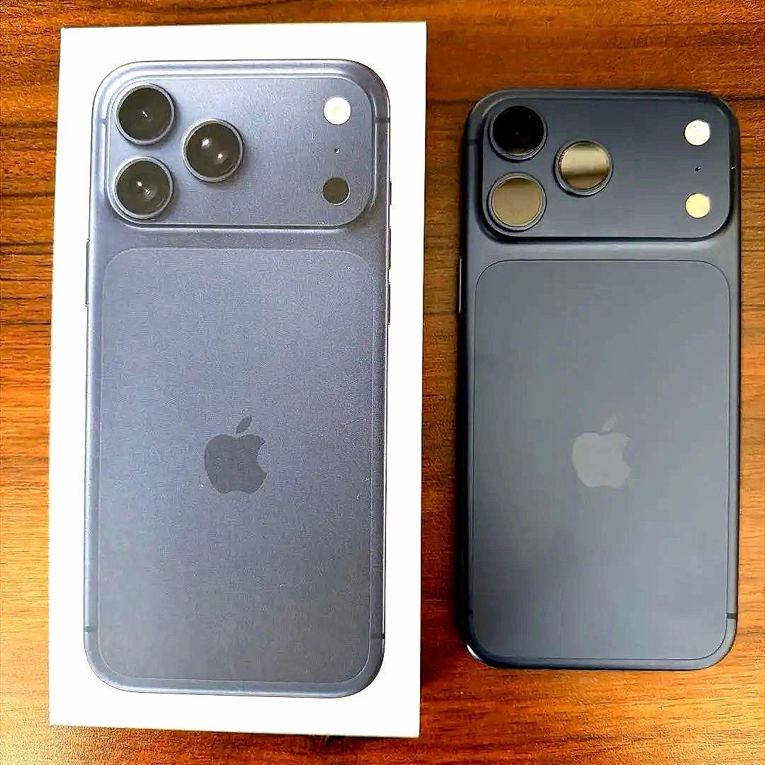 iPhone 17 ProMax 2TB ディープブルー純正ケース付 - メルカリ