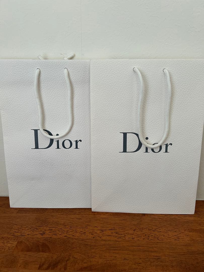 Dior ホワイトショップ袋 3枚セット - メルカリ
