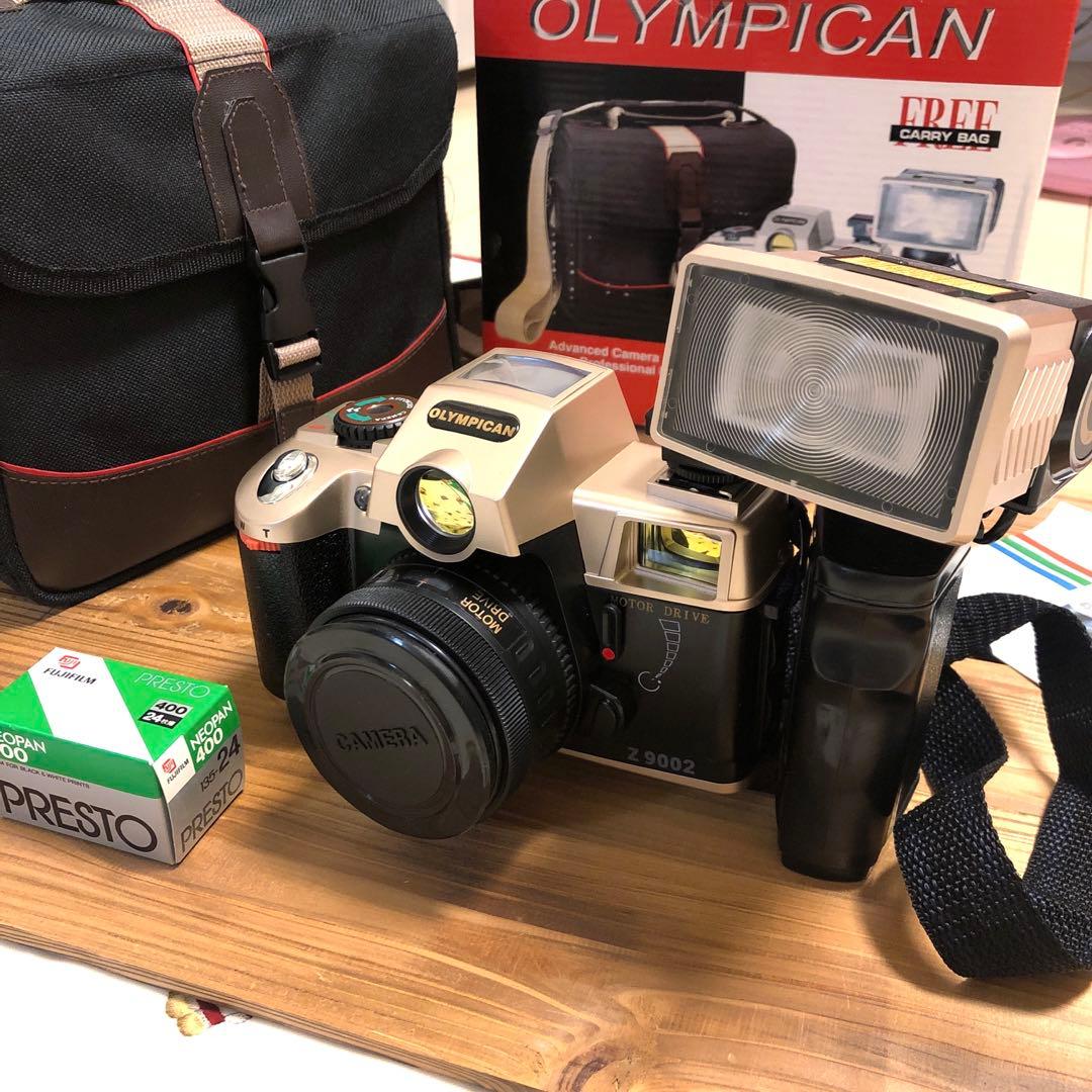 フィルムカメラ ストロボ レトロ モノクロフィルム ケース付き - メルカリ