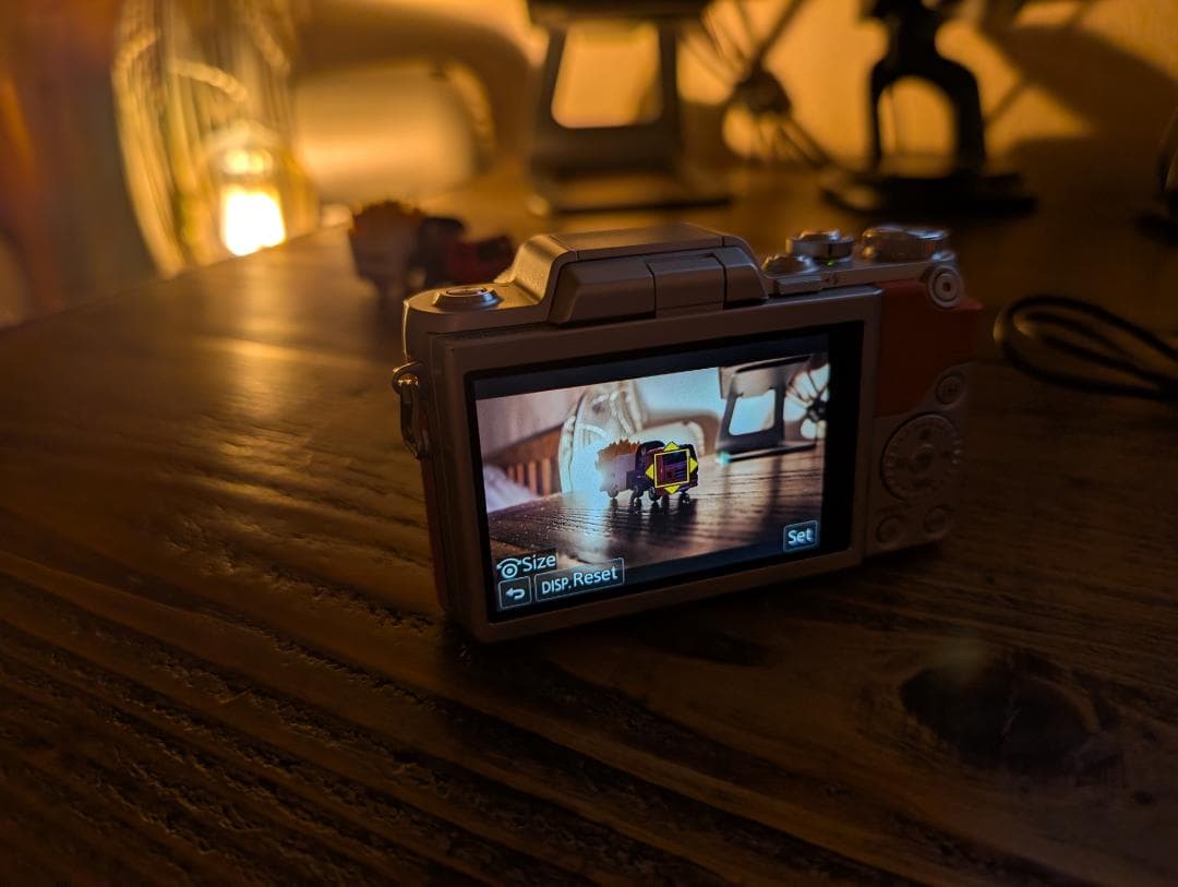 Panasonic LUMIX DMC-GF8 レンズキット 美品 ほぼ未使用 - メルカリ